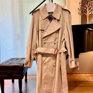 Used Authentic Vintage Burberry Man classic trench coat